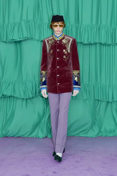 Look 34